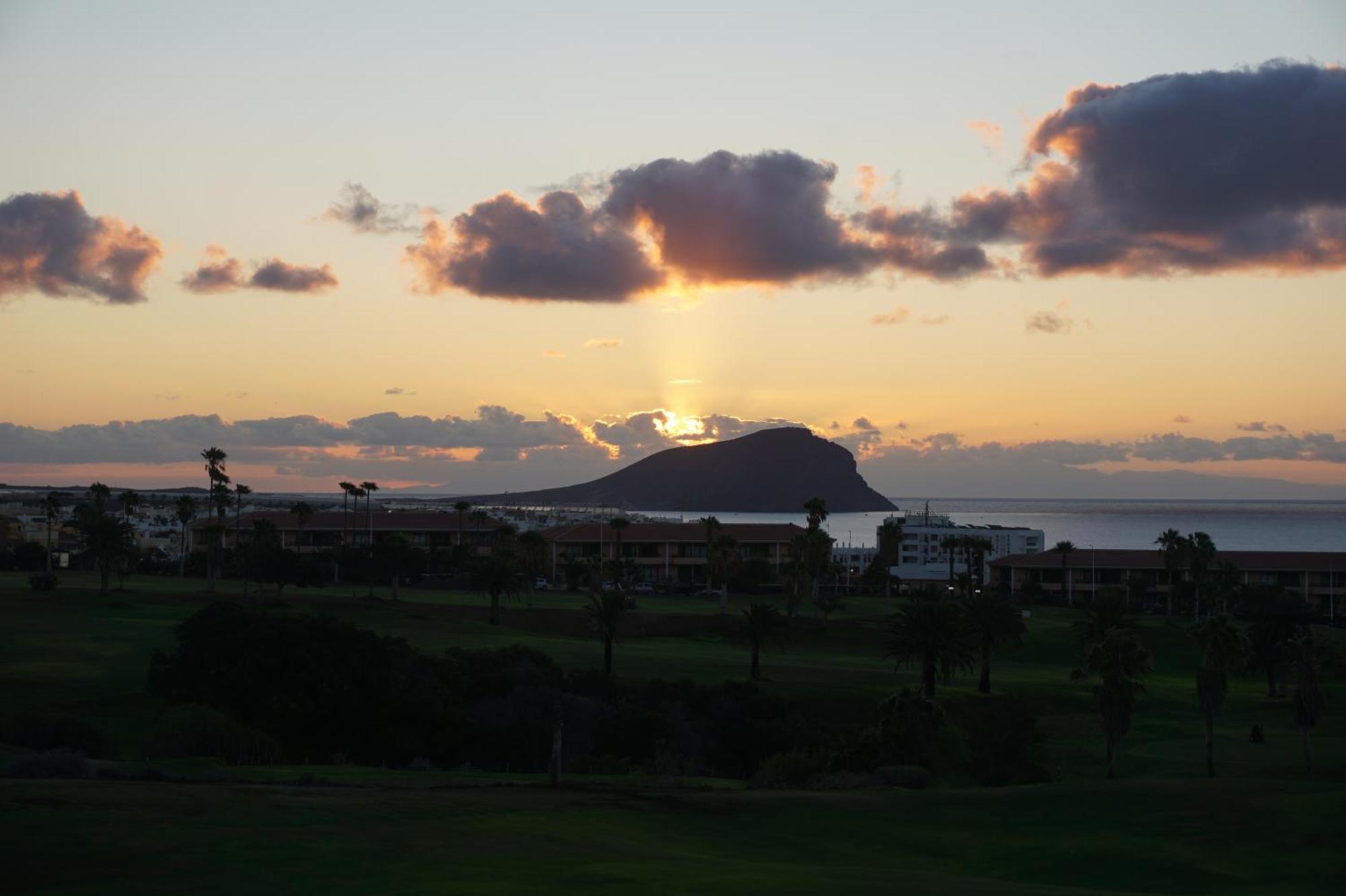 Golf Del Sur Apartment - Magnificent Panorama Of The Ocean, El Teide, And Montana Roja San Miguel de Abona Buitenkant foto